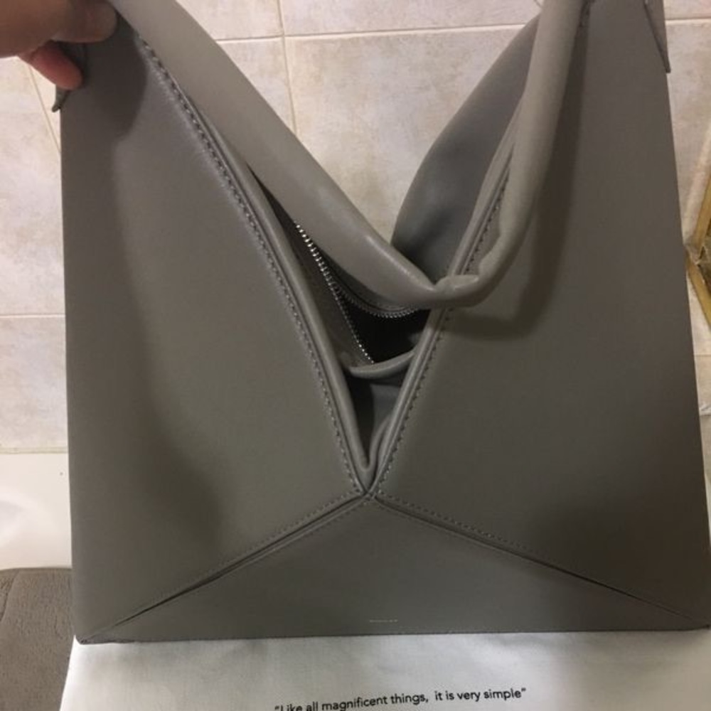 Mlouye triangle bag